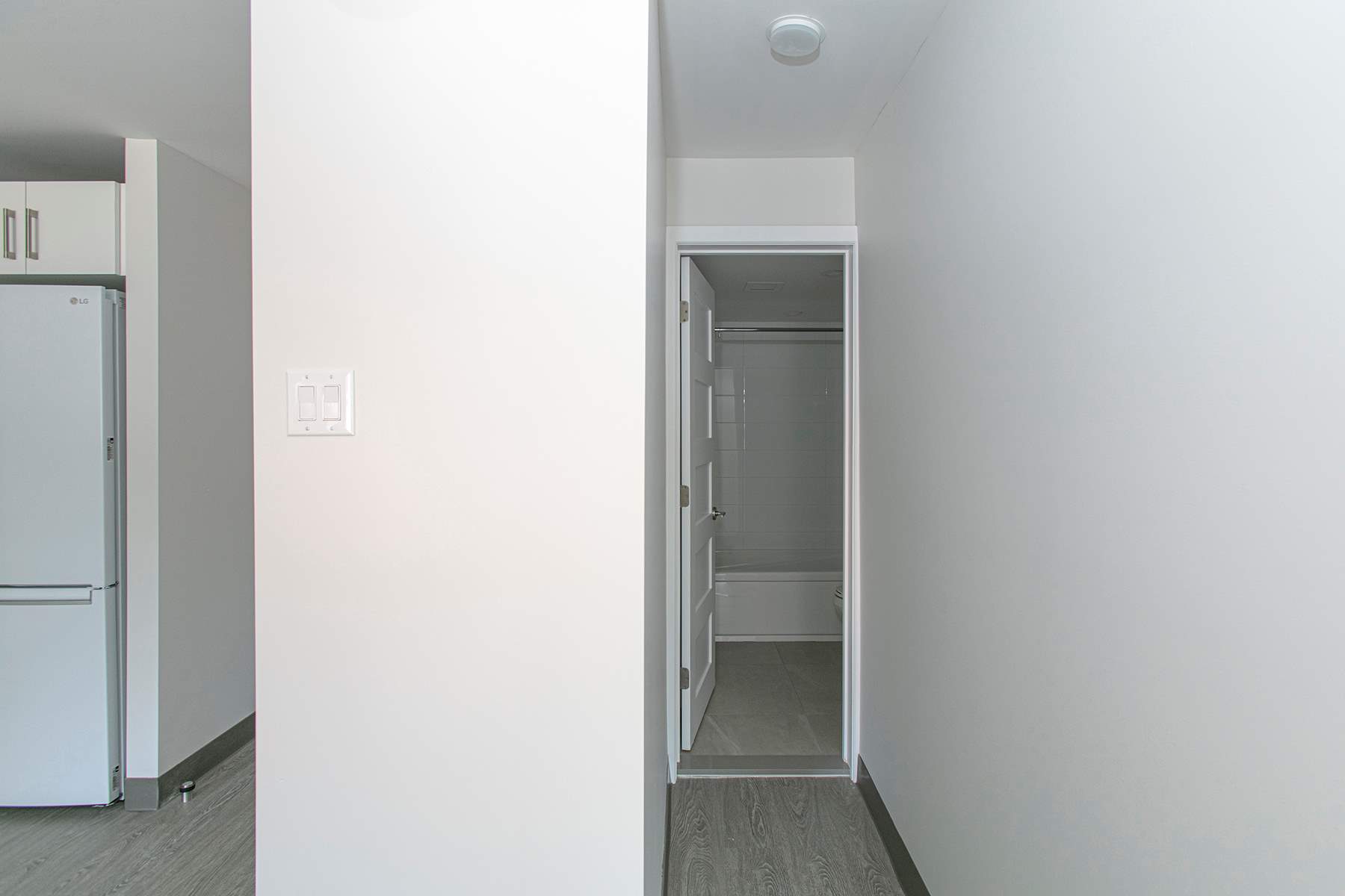 1 CH - 1 SDB - Outremont Près Laurier - $1,530 /mo