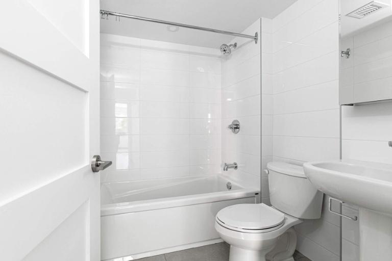 1 CH - 1 SDB - Outremont près Laurier - $1,360 /mo