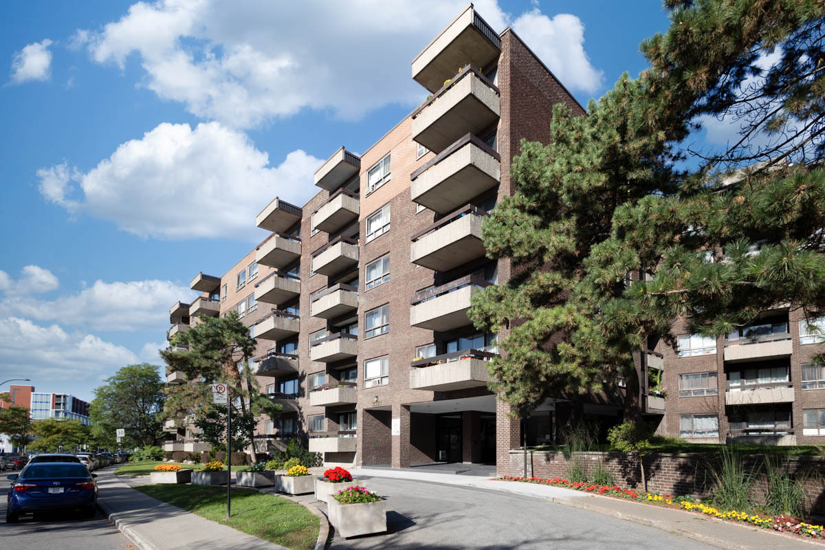 1 Bdrm Available At 3333 West Jean Talon Street, Montreal - 3333 West Jean Talon Street, Montréal