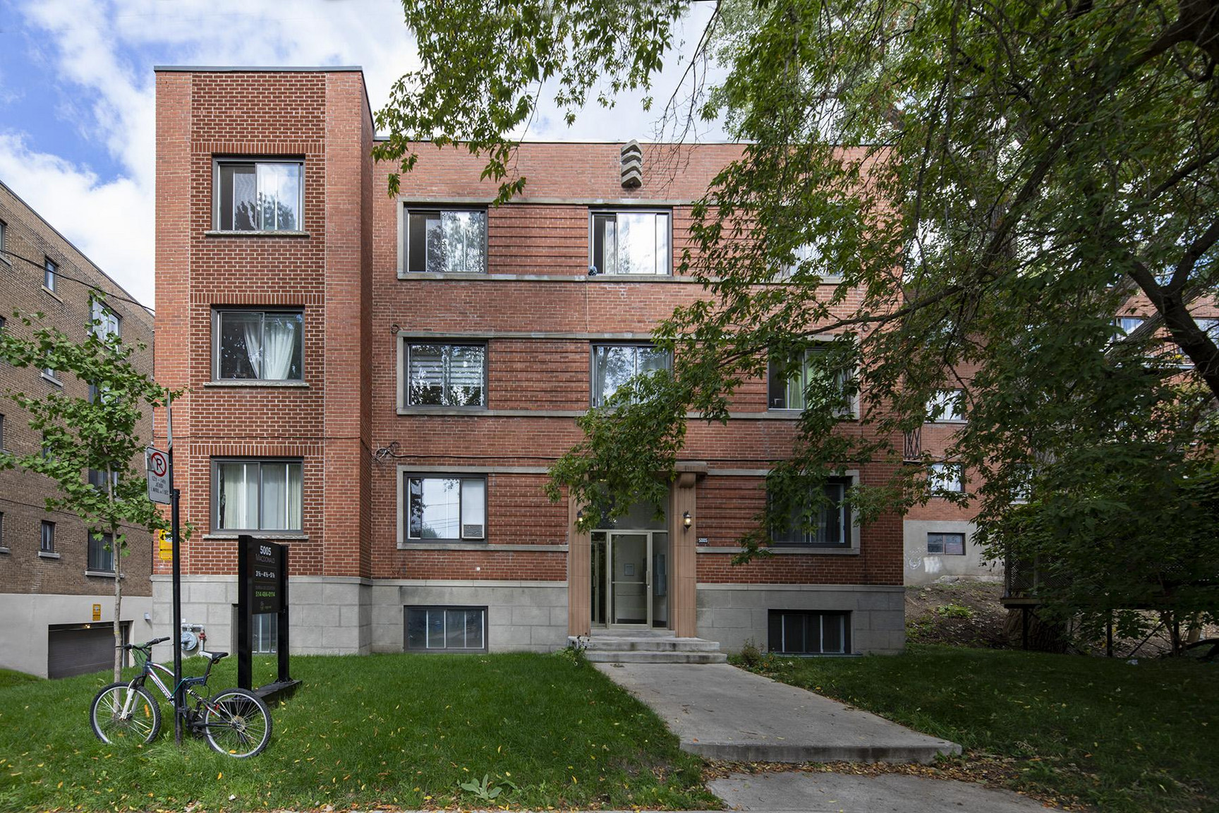 100 - 5000 Clanranald Avenue, Montréal