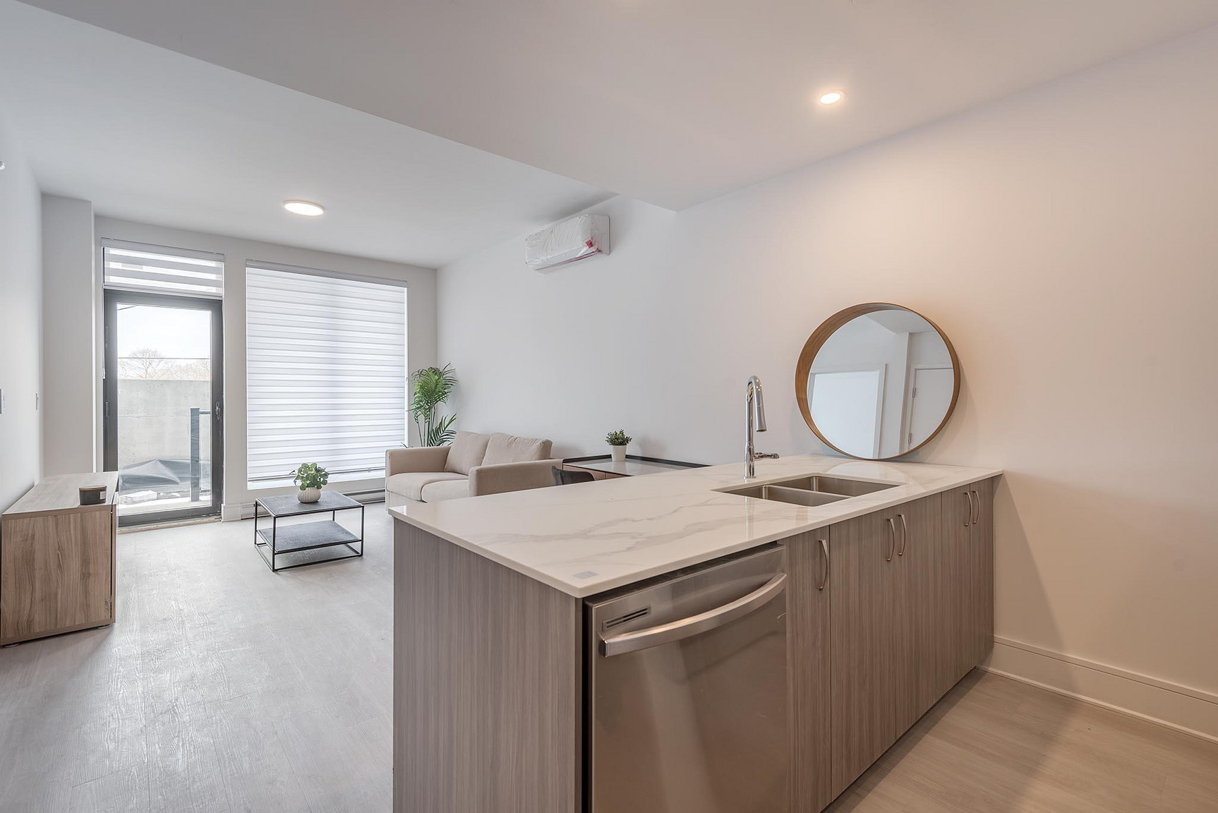 1 Bedroom - 2705 Bates, Outremont