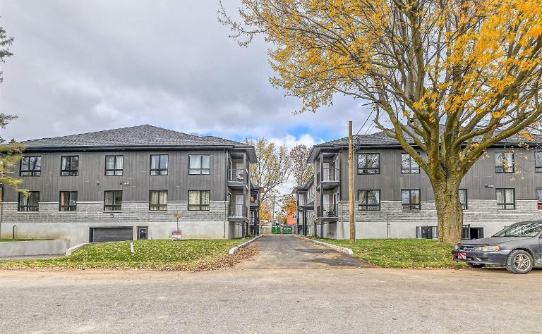 MAGNIFIQUE APPARTEMENT À LOUER À ST-CHARLES-BORROMÉE