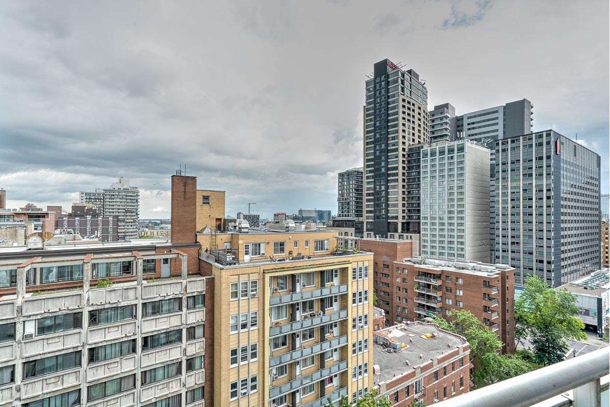 Jr. 1 Bdrm Available At 3440 Durocher Street, Montreal - 3440 Durocher Street, Montréal