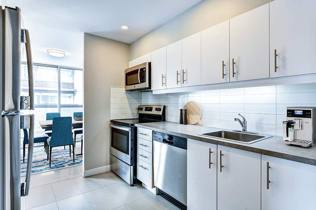 3 1/2 (1 Bedroom) Renovated - 4858 Chemin De La Côte-des-Neiges, Montréal