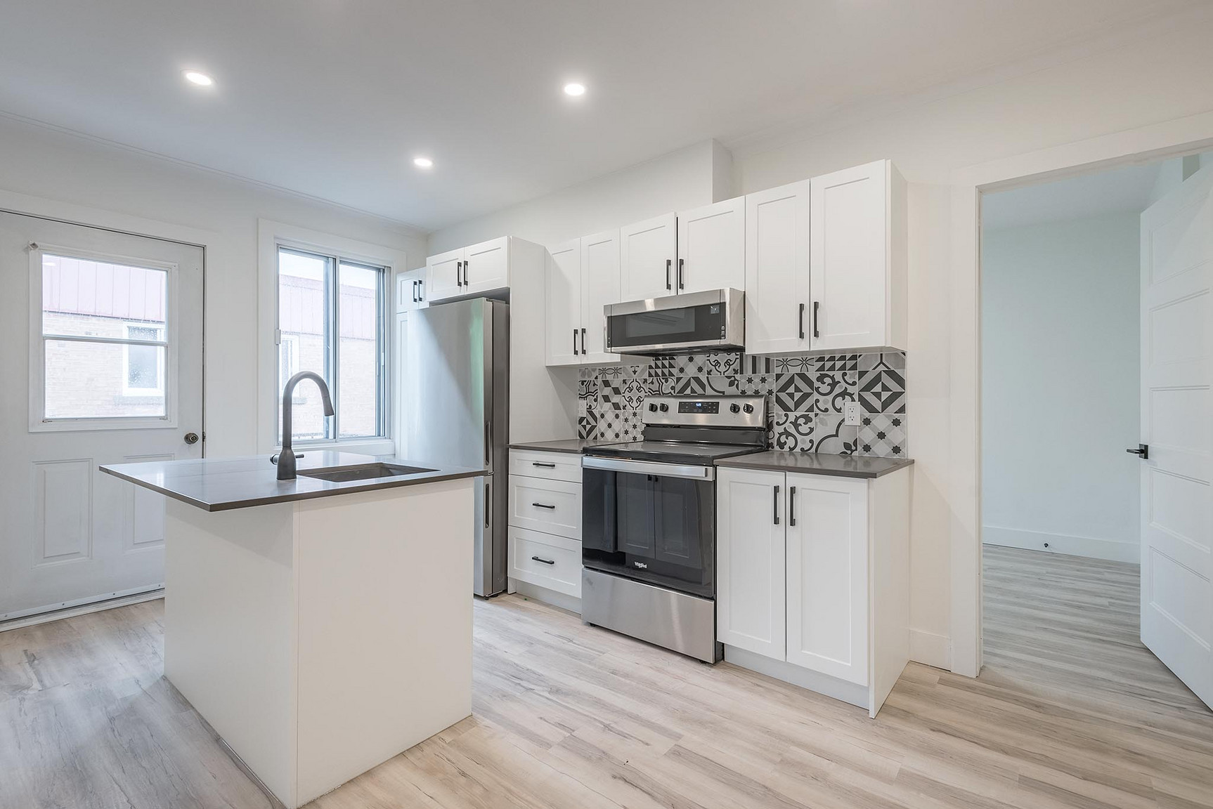 2 Bedroom - 5340 Randall, Montréal