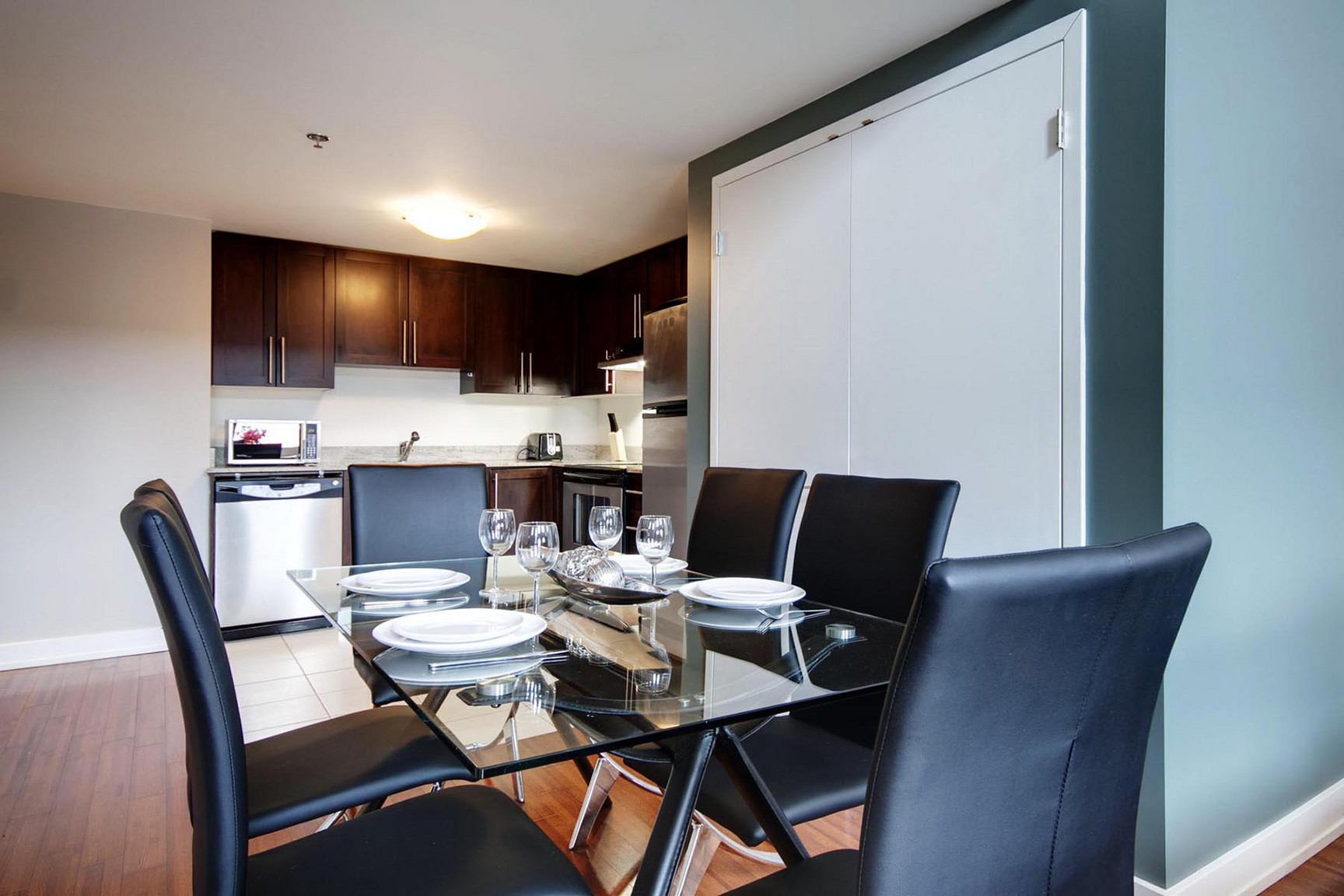 1 Bedroom - 345 Rue De La Gauchetière West, Montréal