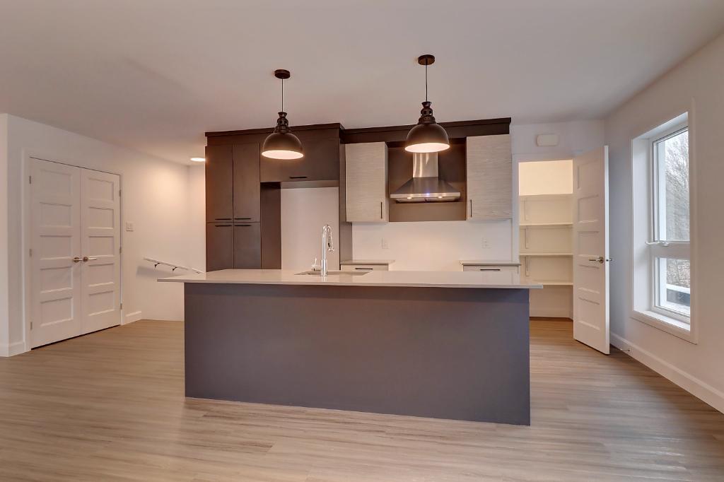 Appartement 5 1/2 à louer - Sherbrooke / Fleurimont -Près du cégep !