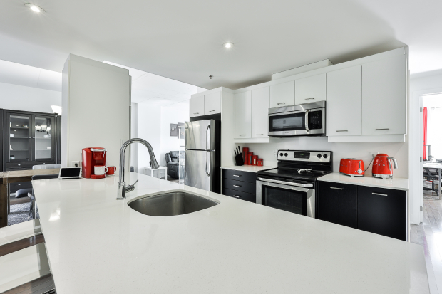 Grand Condo 4 1/2 Ste-Catherine