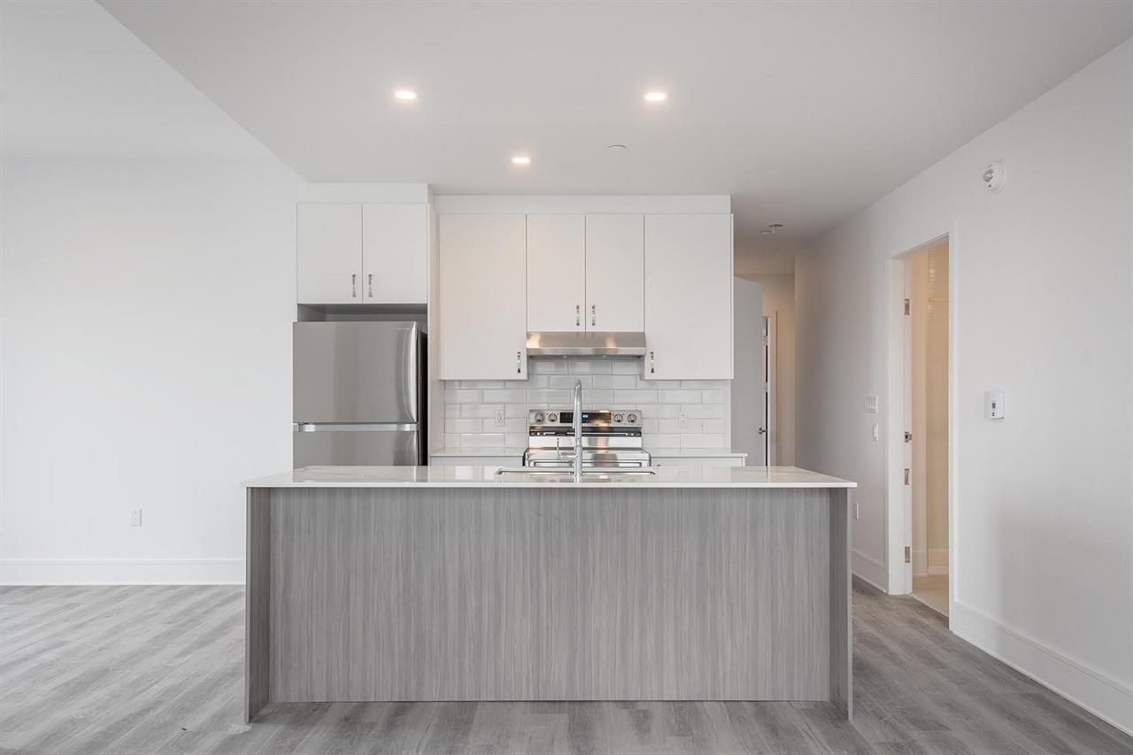 2 Bedroom - 2705 Bates, Outremont