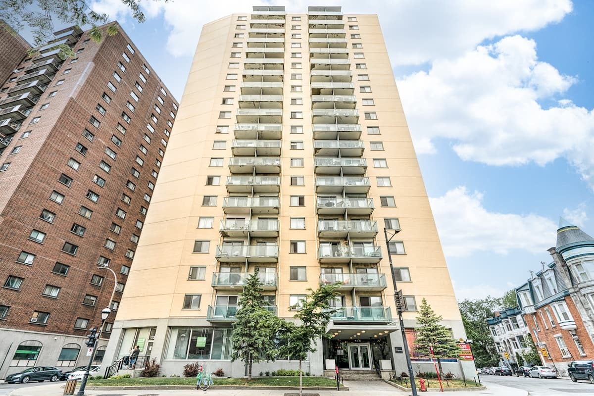 2 Bdrm Available At 135 East Sherbrooke Street, Montreal - 135 East Sherbrooke Street, Montréal