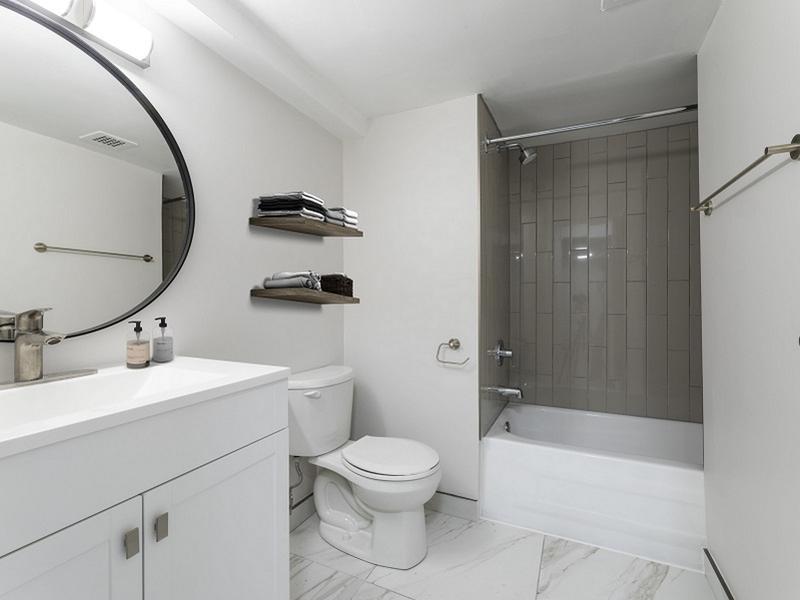 Beautiful Renovated Studio - Atwater Metro - Downtown Montreal - 2121 Tupper Street, Montréal