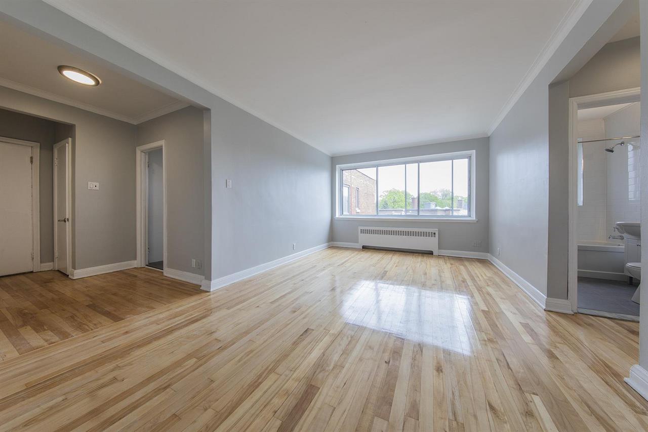 Rennovated 1 Bedroom Unit - 6325 Somerled Avenue, Montréal