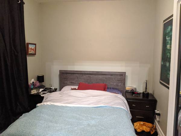 5 1/2 Upper duplex, 3-minute walk distance from Metro Monk, August