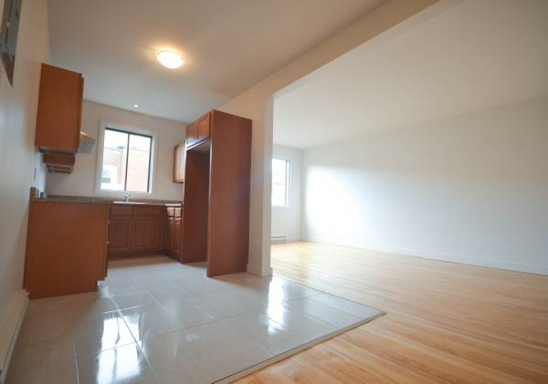 4 1/2 apartment renovated in cote des neiges