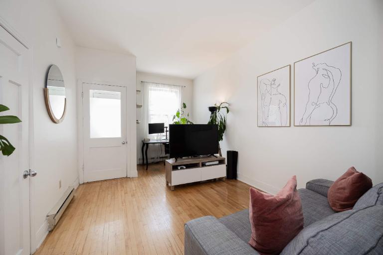 Appartement impeccablement situé au cœur du Plateau Mont-Royal