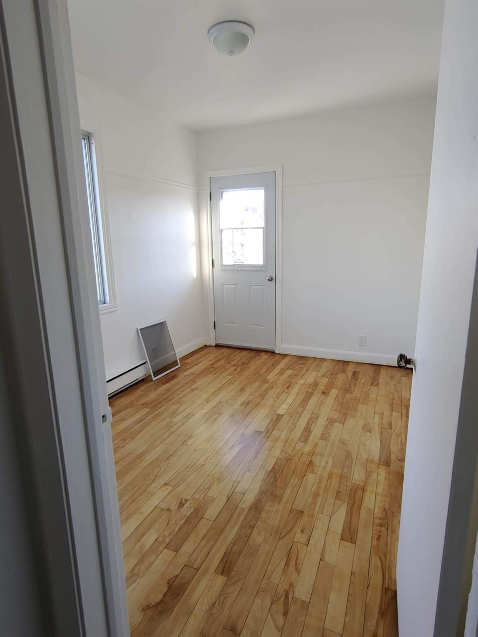 Longueuil – Appartement 4 1/2 à louer – 2e étage