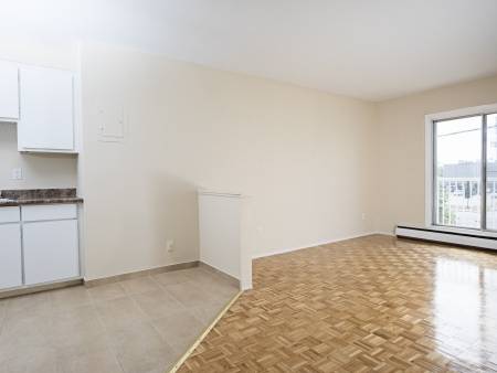 Saguenay-Lac-Saint-Jean – Appartement 4 1/2 à louer près du Cégep de Jonquière