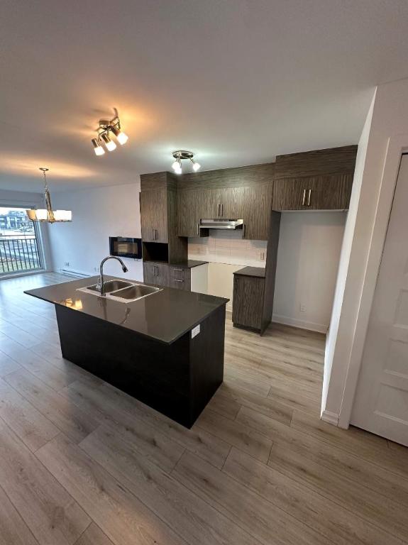 2 CH - 1 SDB - Laval - $1,750 /mo