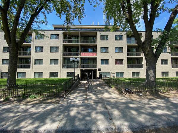 Large 1-bedroom apartment in Montreal Nord