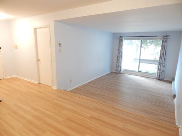 Adjacent to Downtown, Bright and Spacious 2-bedroom Apartment