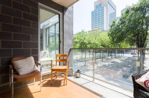 Montreal Central 2 Beds 2 Baths Apartment