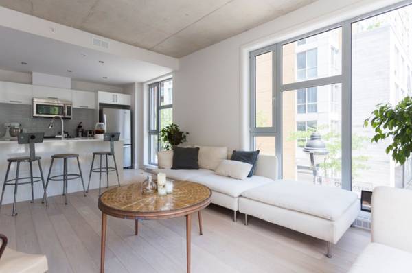 Montreal Central 2 Beds 2 Baths Apartment