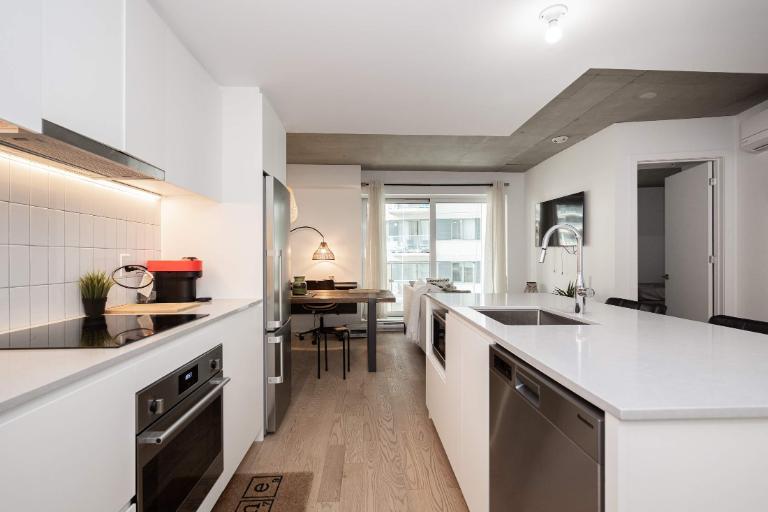 1 CH - 1 SDB - Montréal - $2,050 /mo