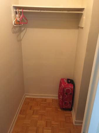 great sunny downtown entirely equipped to sublet