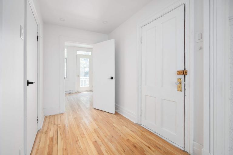 3 CH - 1 SDB - Montréal - $2,400 /mo