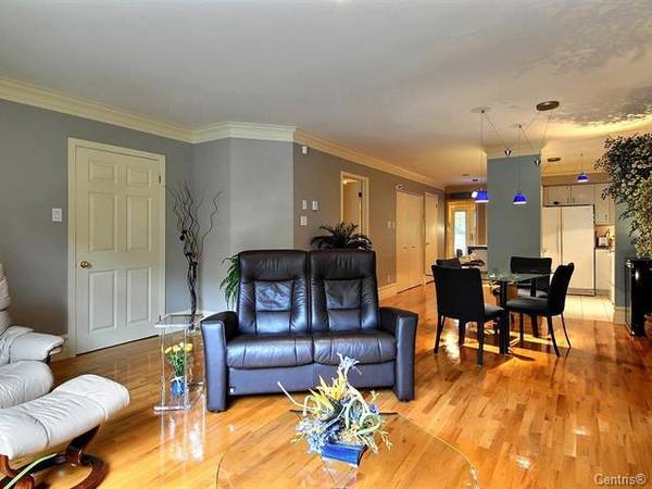 BEAUDRY METRO: 2 BEDROOM CONDO FOR RENT WITH IND. PARKING.