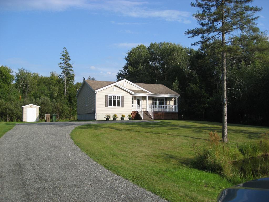 maison a louer dans la compagne vers sherbrooke