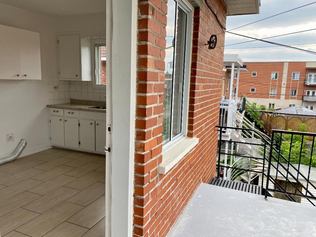 Spacious 3 ½ MTL-North : renovated & well-maintained, 2nd floor