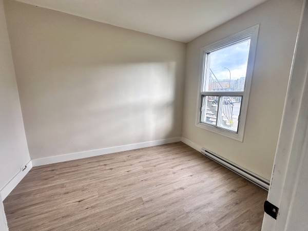 2 Bedroom Apartment newly beautiful renovated