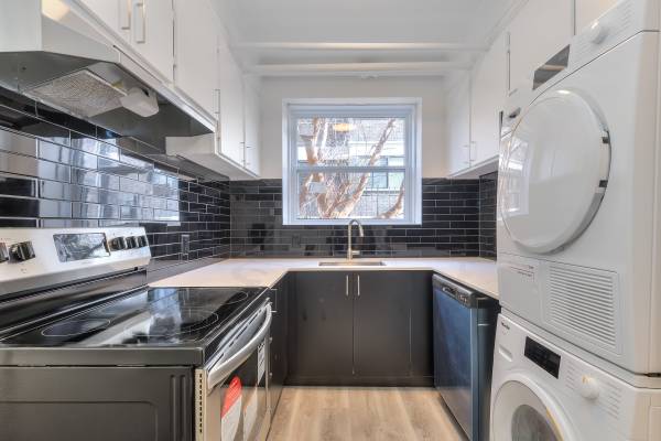 *PROMOTION* 2 Bedroom / Renovated / NDG