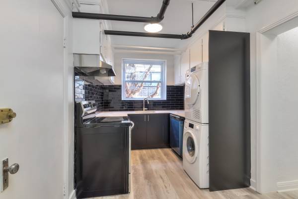 *PROMOTION* 2 Bedroom / Renovated / NDG