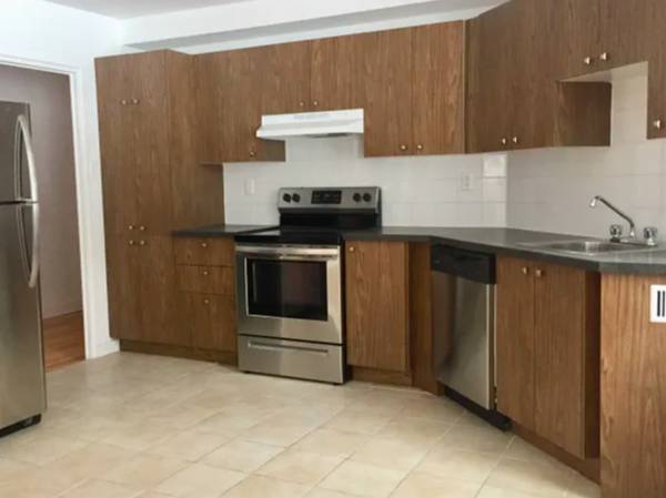 Renovated 2 Bed / Cote des Neiges / Ridgewood