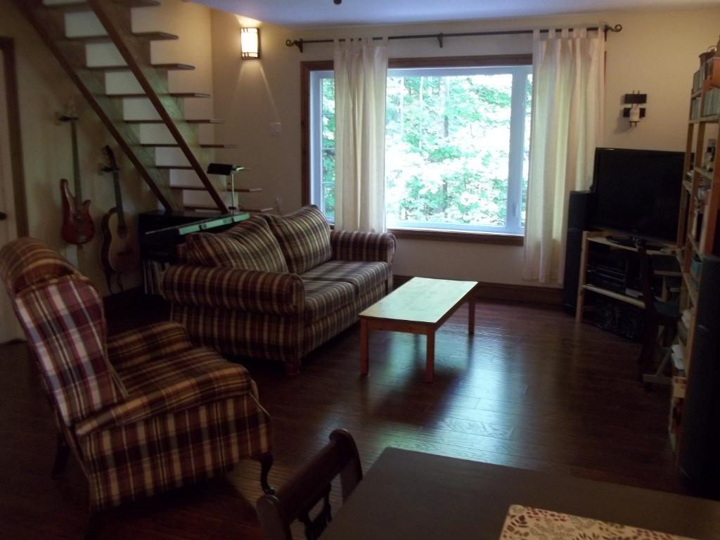 Maison de campagne à louer/ Country home for rent – Cantley