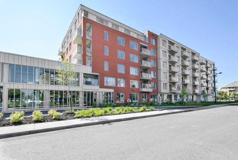 4 1/2 - Brossard - $2 250 /mois