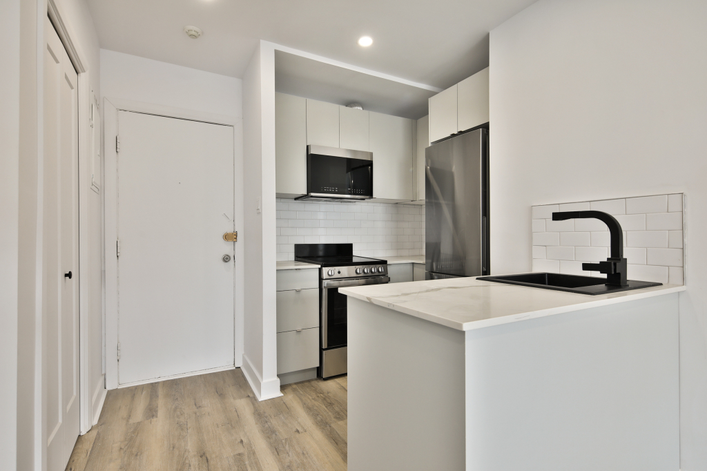 Spacious 3.5 Apartment In Villeray