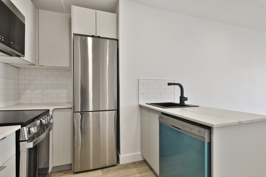 Spacious 3.5 Apartment In Villeray