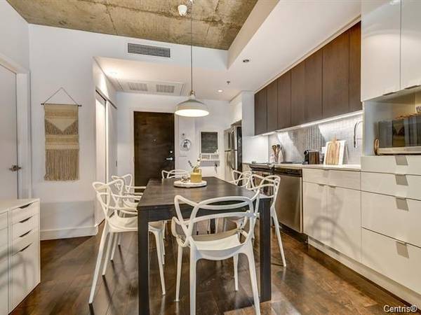 Spacious 1 Bedroom Condo / Villeray / Castelnau Metro