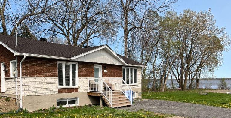 Maison unifamiliale à louer en bordure du fleuve Saint-Laurent