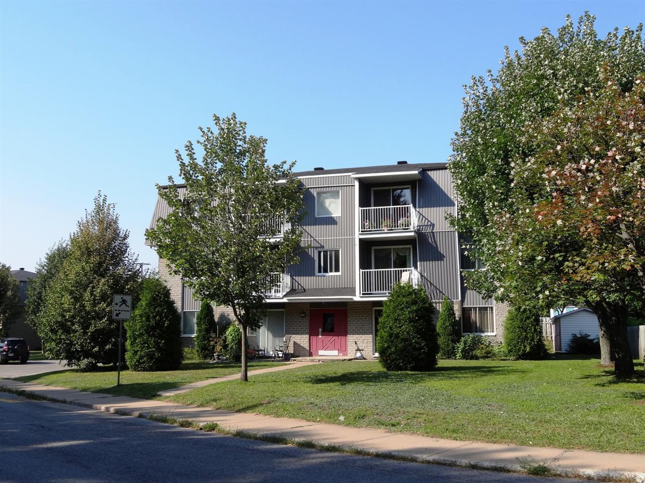 5 1/2 - 380 RUE CHAPAIS, Trois-Rivieres