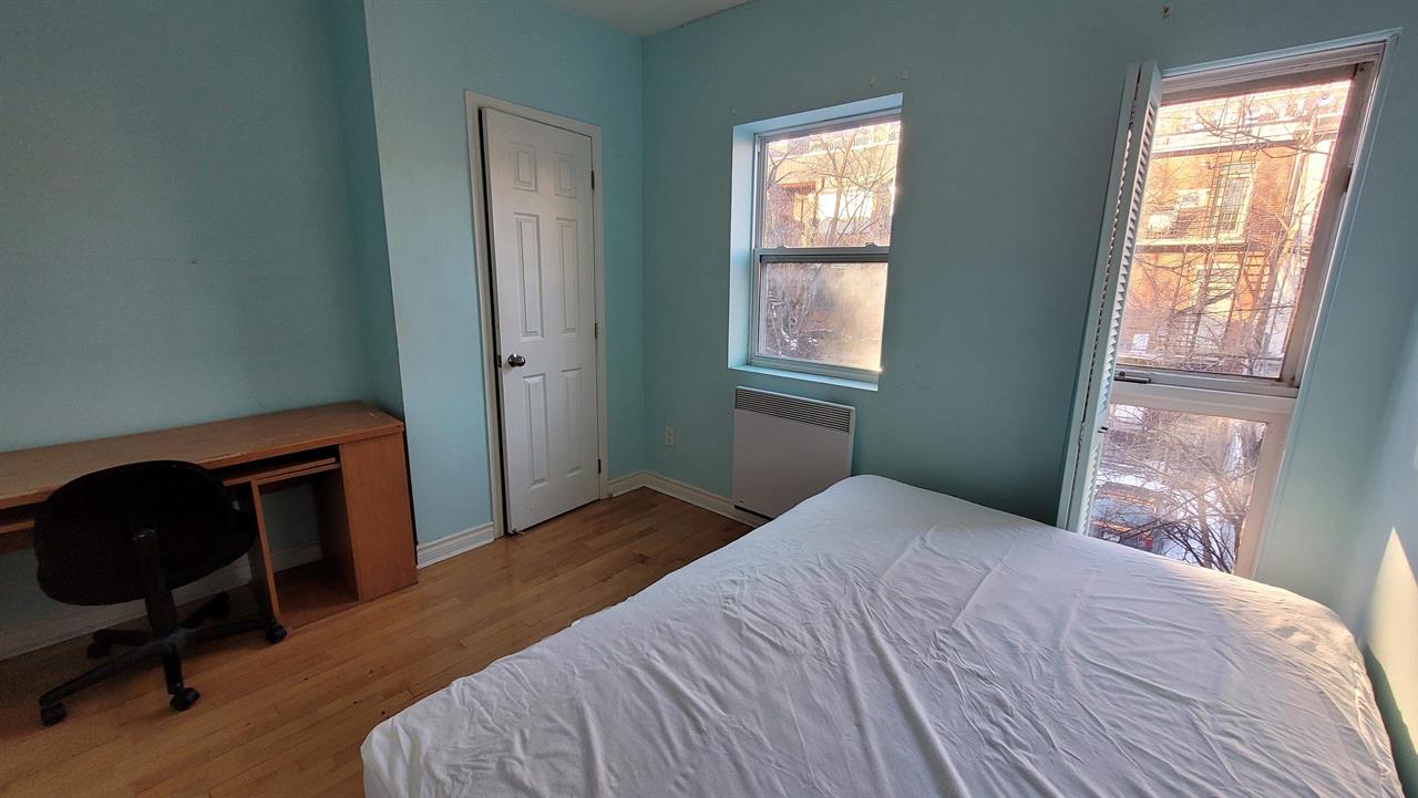 1 CH - 1 SDB - Montréal - $880 /mo