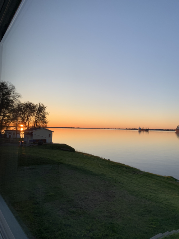 3 1/2 à Louer Situé Au Bord Du Fleuve