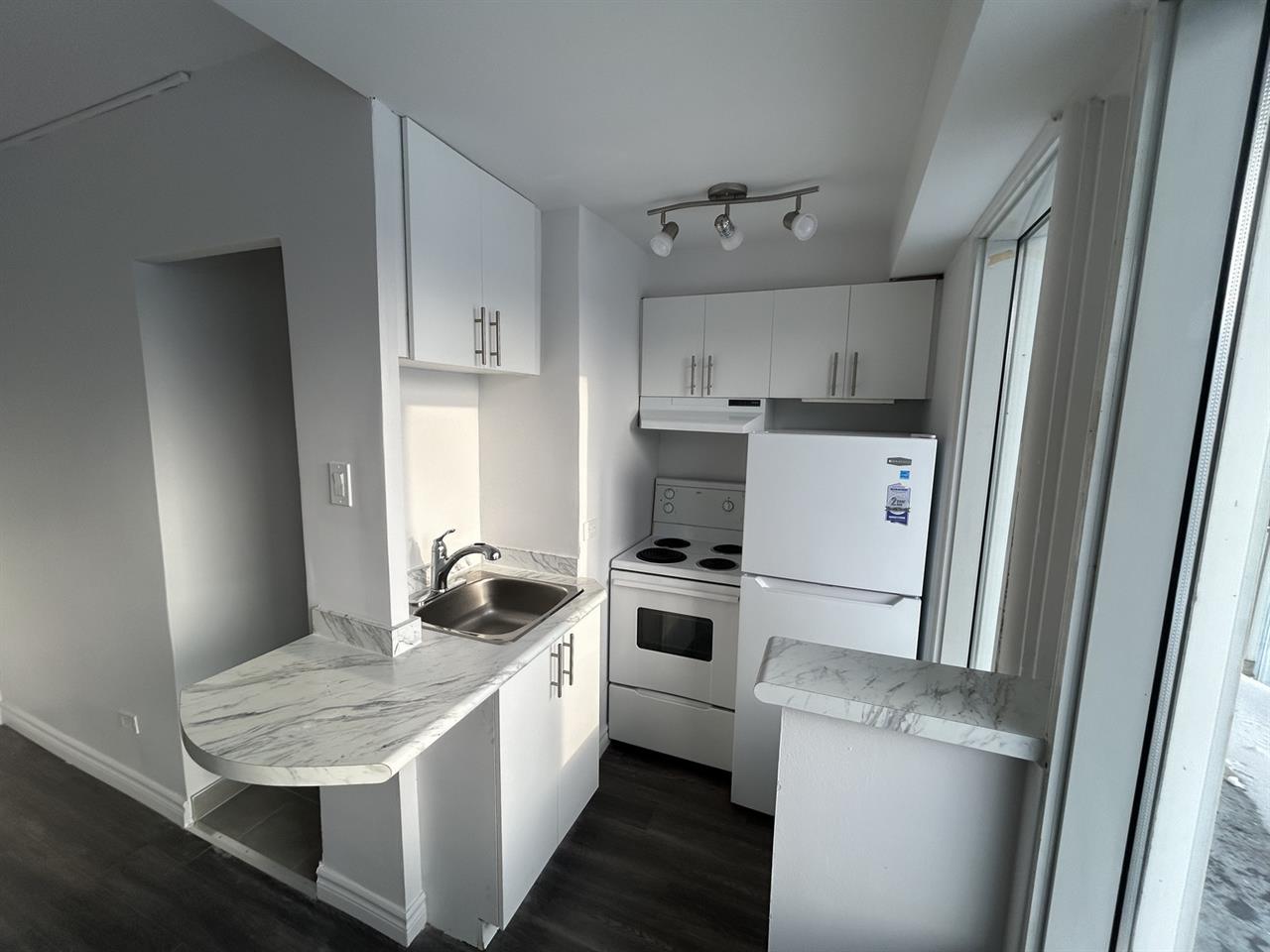 1 Bedroom - 3340 Durocher, Montréal