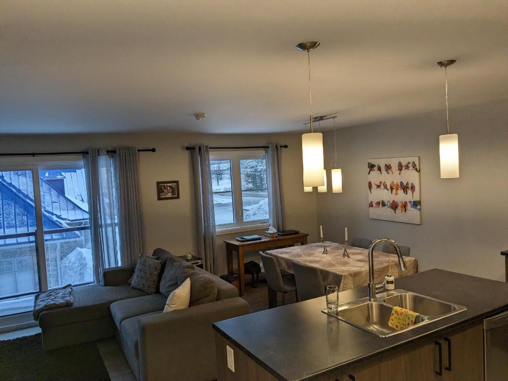 3 1/2 style condo à St-Charles-Borromée