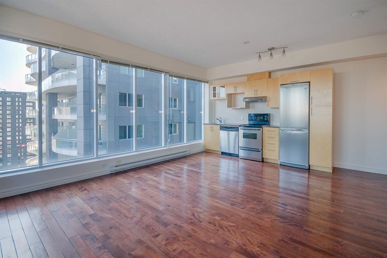 2 Bedroom - 400, Sherbrooke Ouest, Montréal