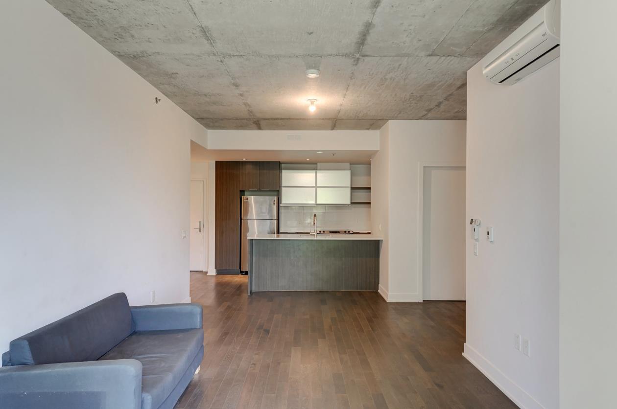 2 Bedroom - 5077 Rue Paré, Montréal