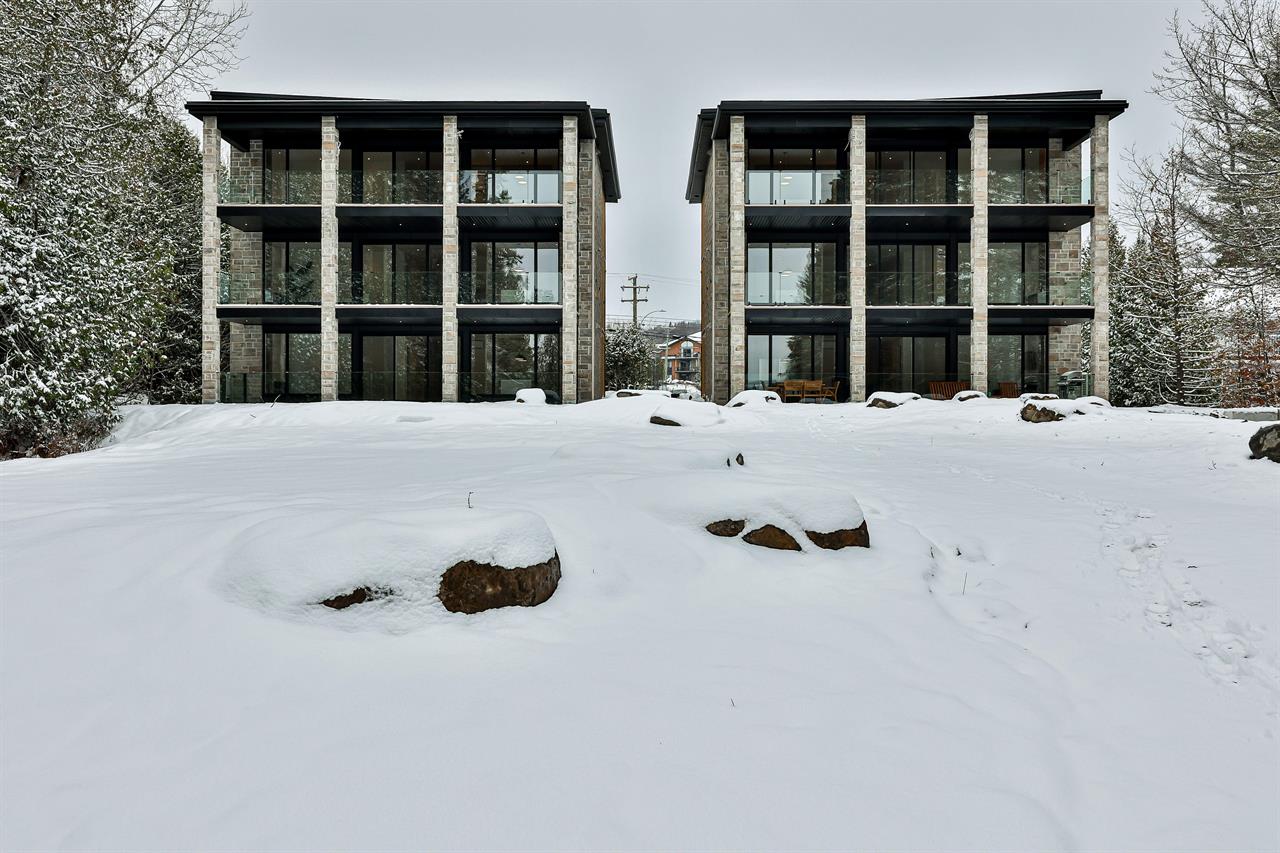 Magnifique Condo Au Bord Du Lac